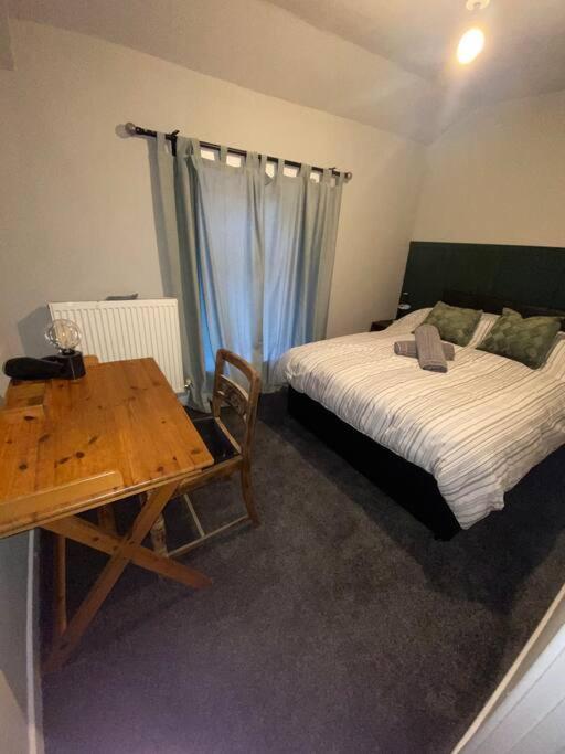 Mountain View Two Bedroom Llwynypia ภายนอก รูปภาพ