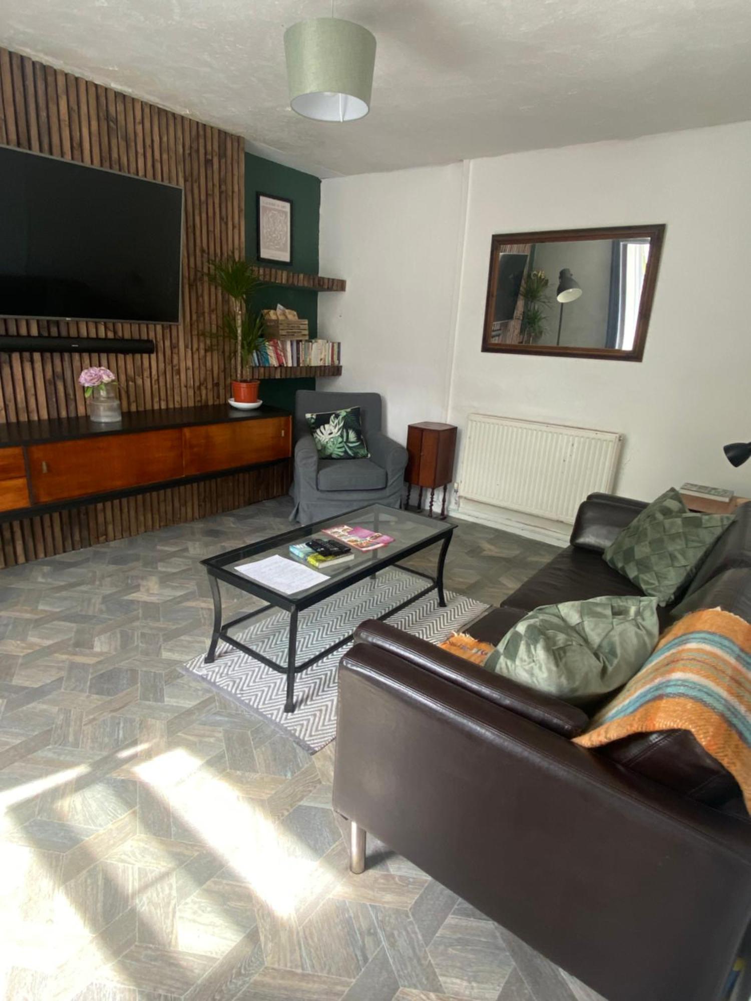 Mountain View Two Bedroom Llwynypia ภายนอก รูปภาพ