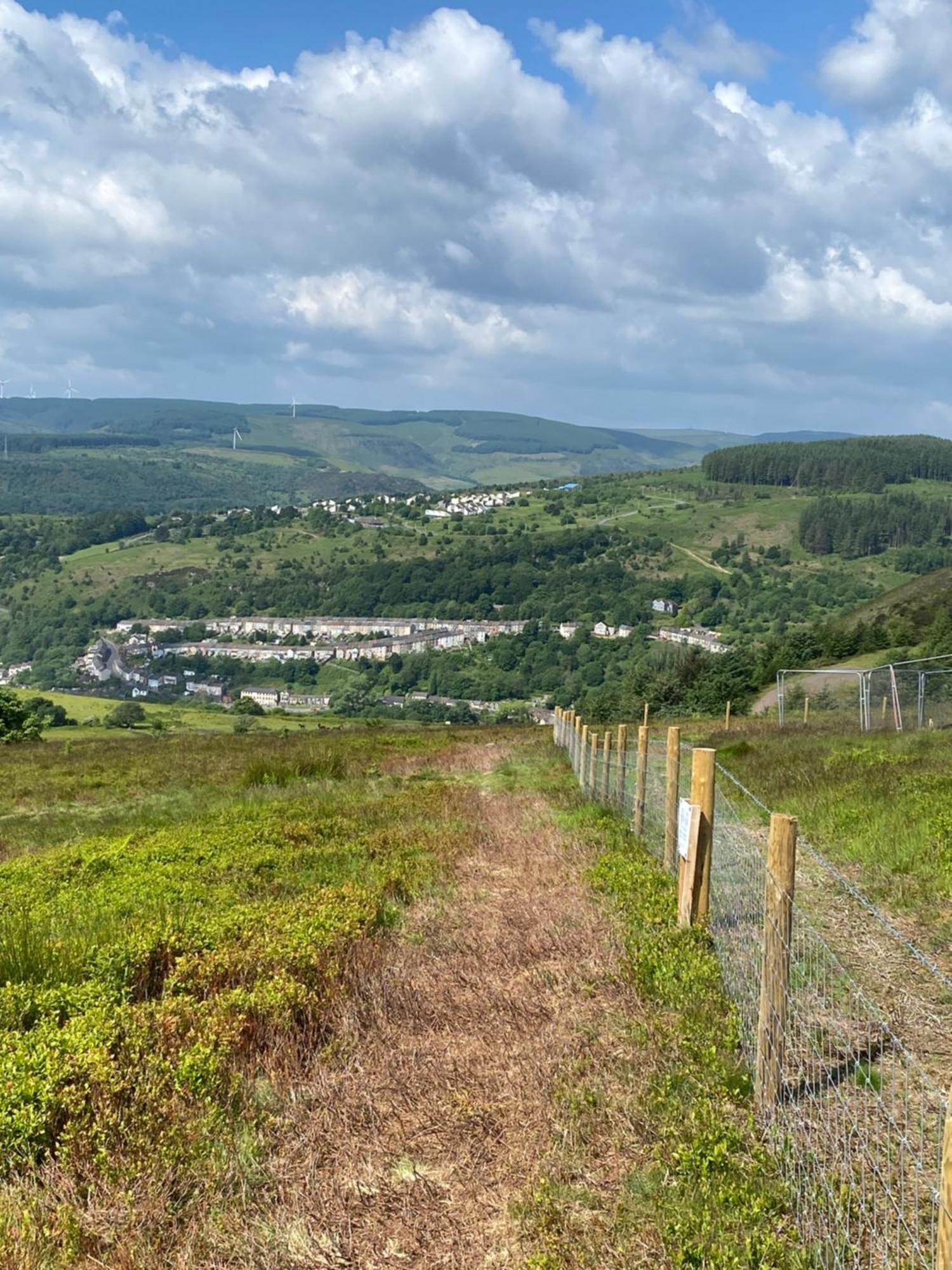 Mountain View Two Bedroom Llwynypia ภายนอก รูปภาพ