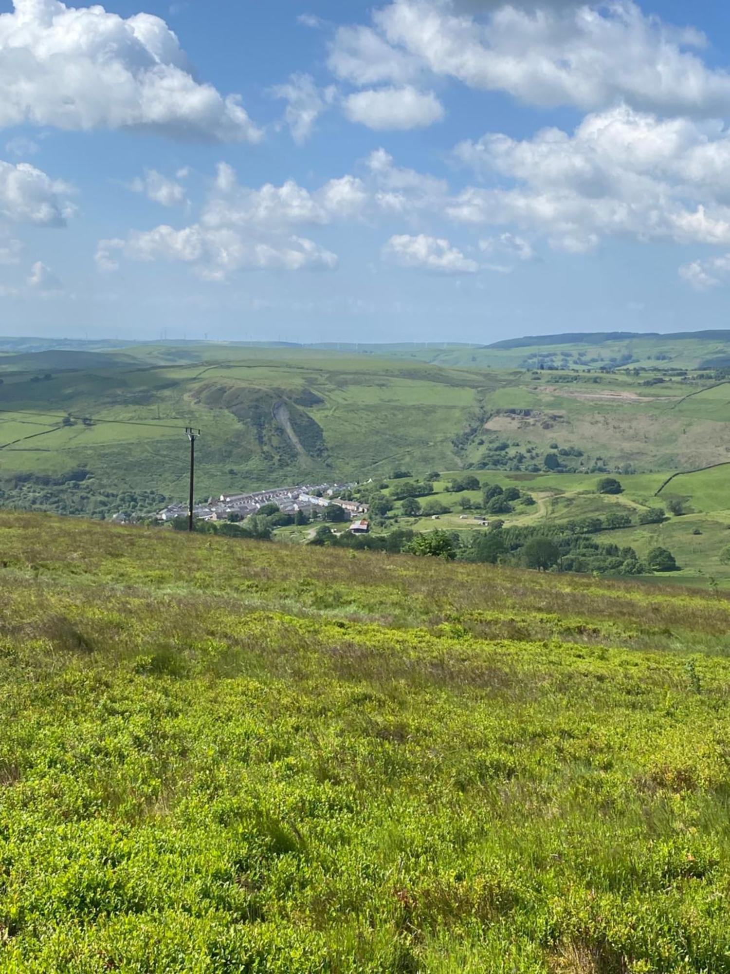 Mountain View Two Bedroom Llwynypia ภายนอก รูปภาพ