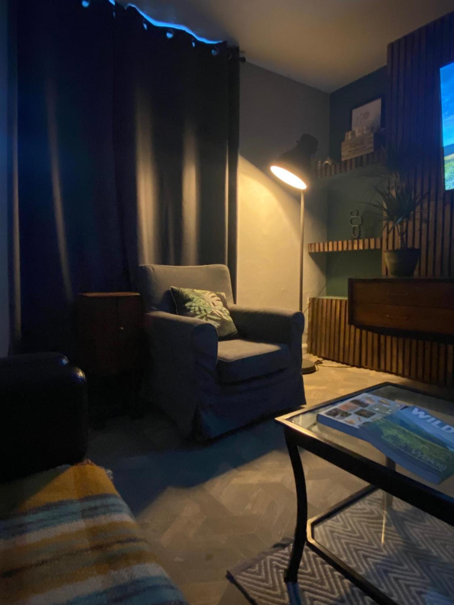 Mountain View Two Bedroom Llwynypia ภายนอก รูปภาพ